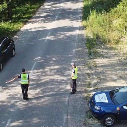 Tânăr fără permis, prins de polițiști în timpul unei șofări ilegale