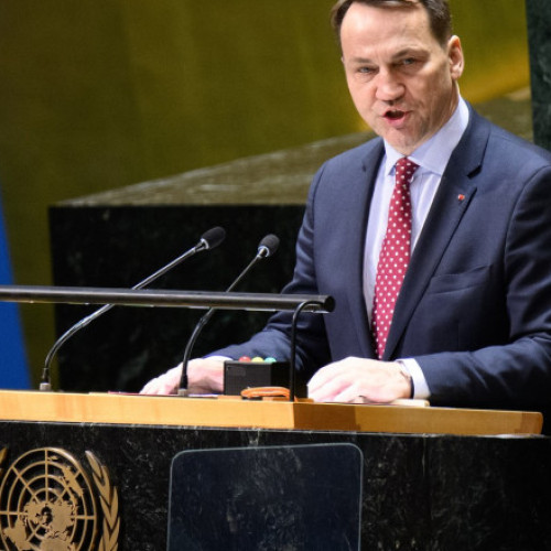 Polonia avertizează Rusia să nu reclame doborârea avioanelor în spațiul NATO