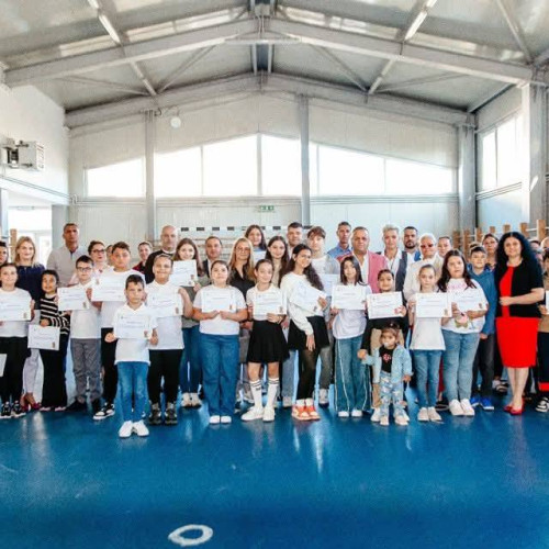 Festivități la Titu pentru elevii și profesorii cu performanțe școlare remarcabile