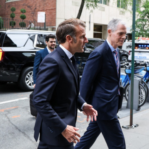 Emmanuel Macron a fost oprit în trafic la New York de convoiul lui Donald Trump