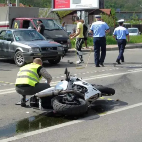 Motociclistă rănită într-un accident pe strada Primăverii din Cluj-Napoca