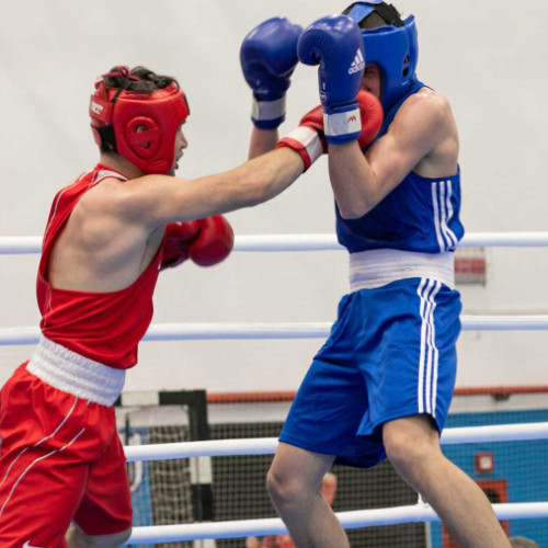 Finala campionatului național de box pentru cadeți începe la Năvodari