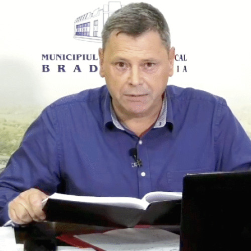 Municipiul Brad a obținut fonduri europene pentru modernizarea a două parcuri