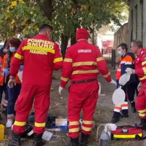 Bărbat căzut de la etajul 9 al unui bloc de pe strada Mehedinți a decedat