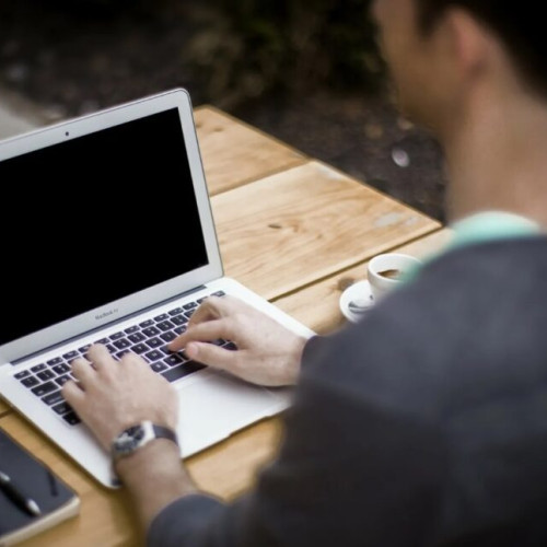 Startup din Iași primește 7,9 milioane lei fonduri europene pentru platformă energetică AI