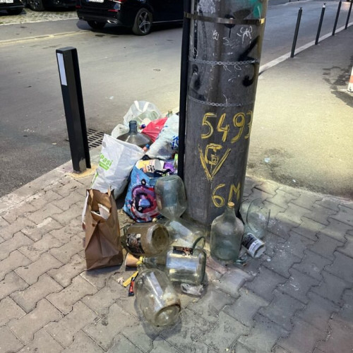 Primăria Sectorului 6 avertizează asupra pericolului produs de deșeurile din sticlă aruncate în spațiul public