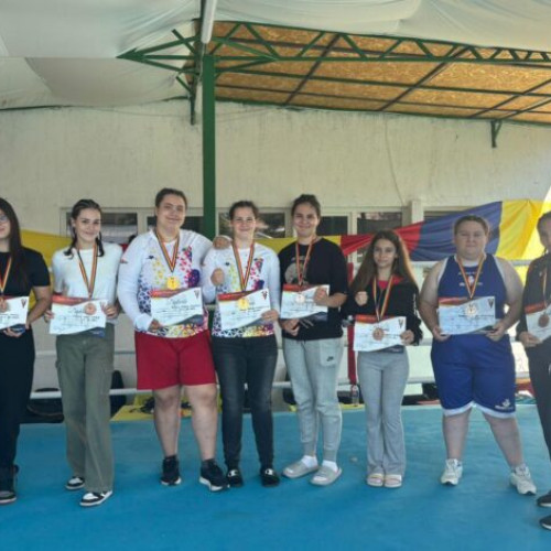 Sportivele din Buzău strălucesc la campionatul național de box feminin