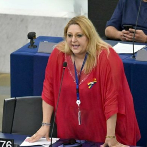 Diana Şoşoacă, acuzată de infracţiuni grave, Parchetul cere ridicarea imunităţii