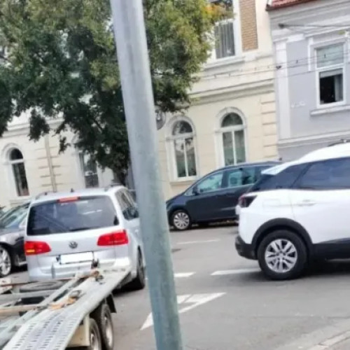 Trotuar lipsă pune în pericol pietonii la intersecția Ovidiu cu Sobarilor din Cluj-Napoca