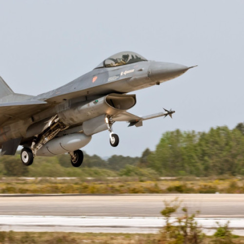 NATO analizează cum să reacționeze la încălcările spațiului său aerian de către avioanele rusești