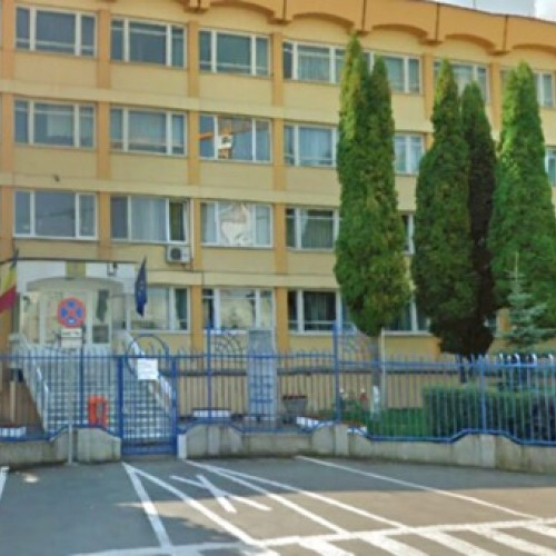 Amenințare primită la școlile din Brașov, poliția face verificări