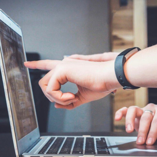 Instituții din Bacău primesc un mesaj de amenințare, poliția investighează