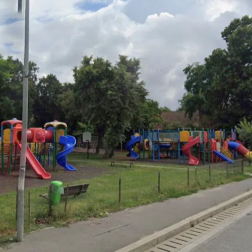 Clujenii din Dâmbul Rotund critică starea degradantă a parcului din apropierea grădiniței