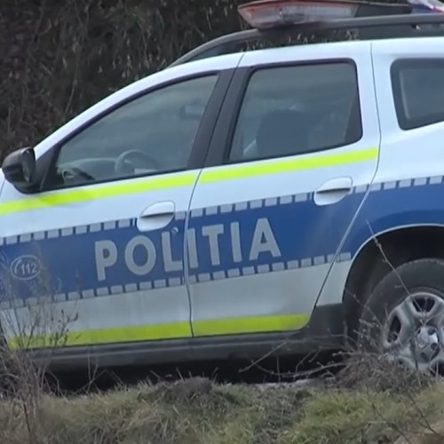 Trei vehicule avariate în urma unui accident cu o autospecială de poliție pe DN 1A în Prahova