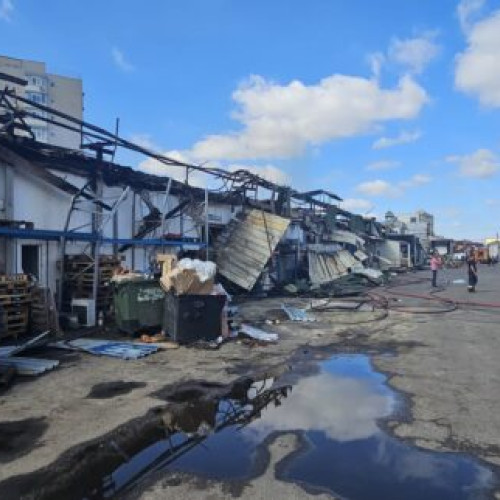 Fumul toxic de la incendiul din Sector 2 a afectat mai multe cartiere din București