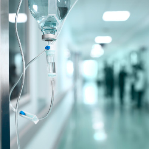 Medicul acuzat de malpraxis la Beiuș, cercetat disciplinar după operație estetică