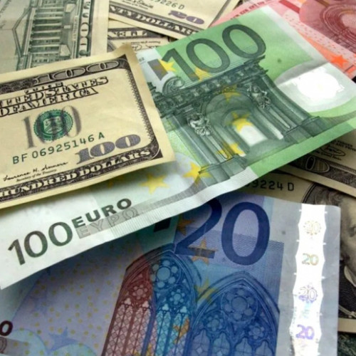 Legea pensiilor de serviciu amânată, fără impact major asupra monedei naționale