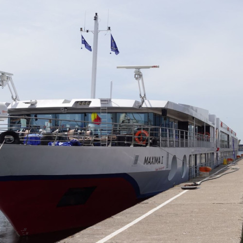 Pasagerii navei Maxima I au vizitat principalele atracții din Constanța