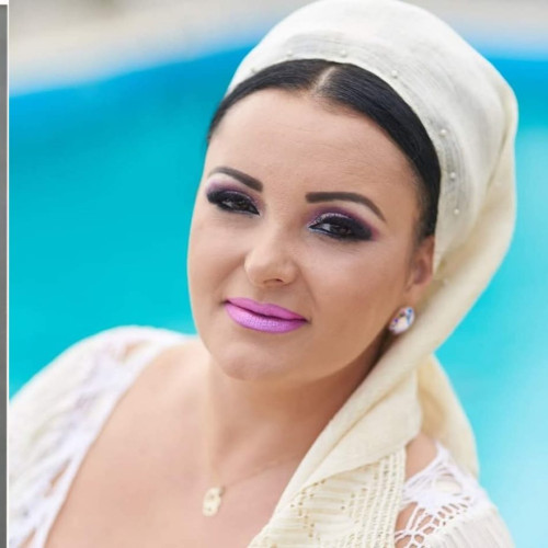 Silvana Rîciu a adus un omagiu Mariei Tănase la mormântul de la Bellu