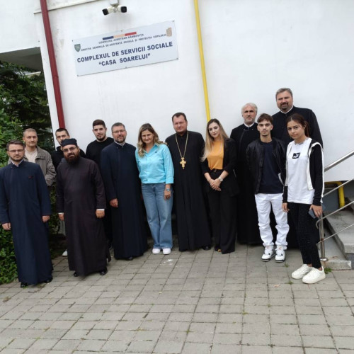 Rechizite și produse de curățenie oferite beneficiarilor Casei Soarelui din Târgoviște