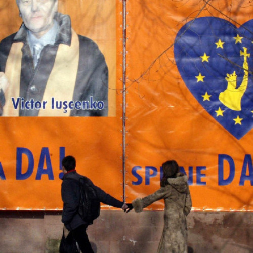 Iurie Roșca condamnat la patru ani de închisoare, dar a fugit din Moldova