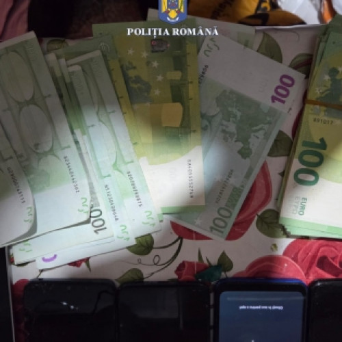 Patru bărbaţi reţinuţi în dosar de evaziune fiscală legat de servicii de ride-sharing