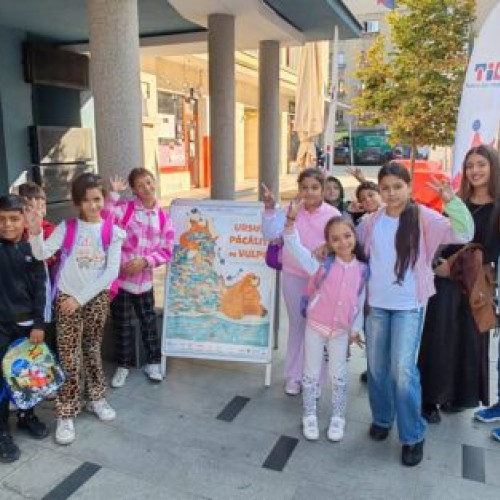 Sala Teatrului „Ion Creangă” din Mogoșoaia s-a animat cu elevii claselor I și II