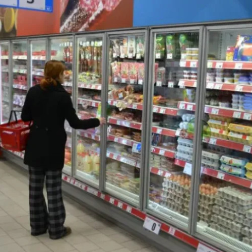 Alertă alimentară după retragerea unui lot de salată cu icre de crap infectat cu bacterie