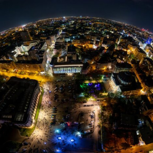 Spotlight 2025 transformă Bucureștiul într-un festival al luminii și artei