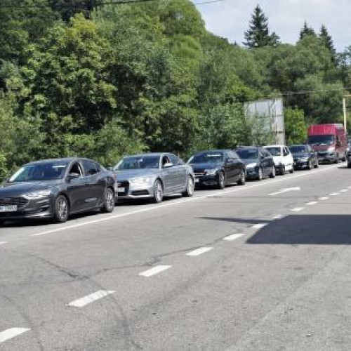 Coloane de mașini pe DN1 în Prahova, traficul spre Brașov este îngreunat