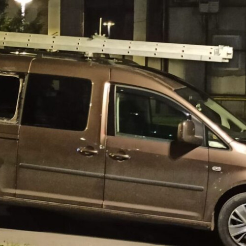 Accident între o trotinetă și un autoturism pe o alee din Bistrița