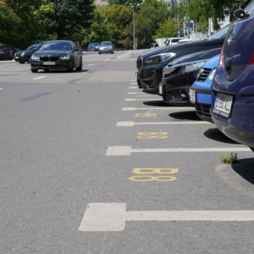 Schimbări privind parcarea: utilizarea locurilor nominale va necesita plata anticipată