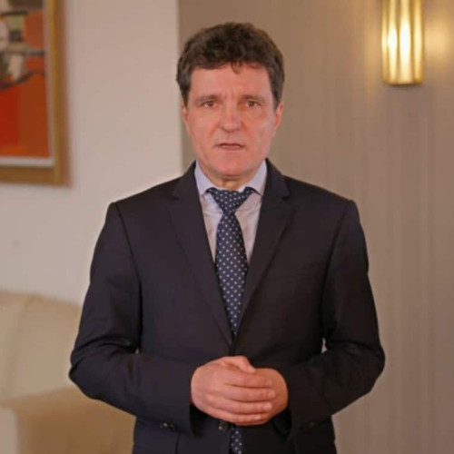 Nicușor Dan va participa la funeraliile Cardinalului Lucian Mureșan la Blaj