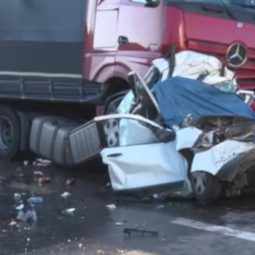 Șoferul unei Dacii a murit într-un accident grav pe autostrada A6 în Germania