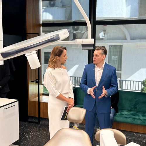 O nouă clinică dentară modernă a fost inaugurată la Botoșani