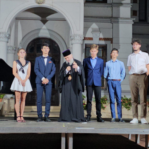 Concert de pian și proiect etno la Palatul Episcopal din Galați