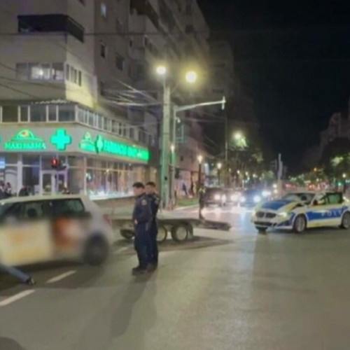 Accident între o autospecială de poliție și o mașină de livrări în Buzău