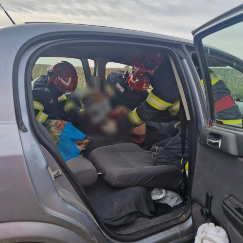 Accident între Dorohoi și George Enescu: două persoane rănite și transportate la spital