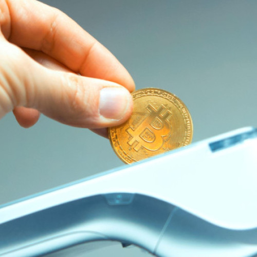 Milionarii în crypto cumpără cetățenii și rezidențe cu bitcoin în întreaga lume