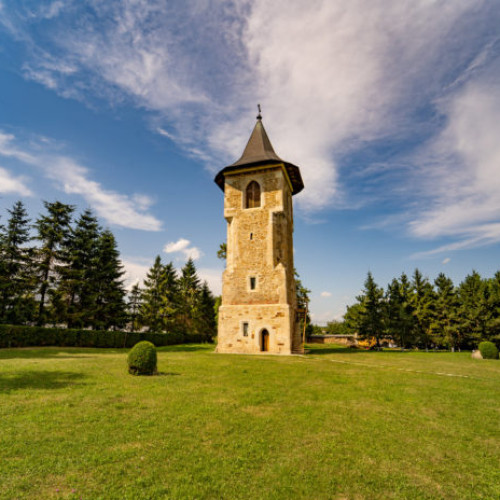 Turnul clopotniță al mănăstirii Popăuți, o mărturie medievală valoroasă la Botoșani