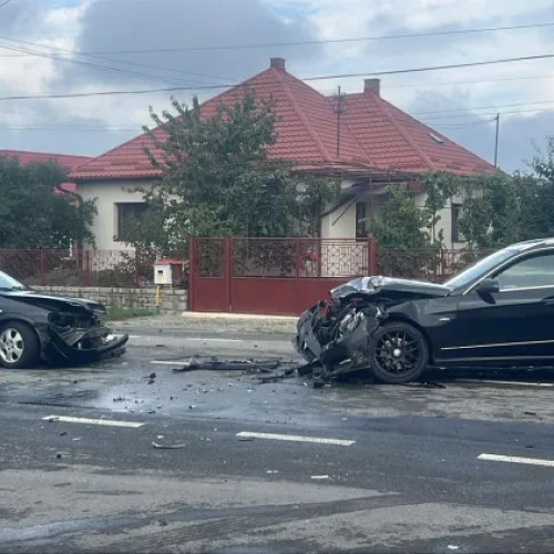 Accident pe DN1-E60 la ieșirea din Huedin după o coliziune în lanț