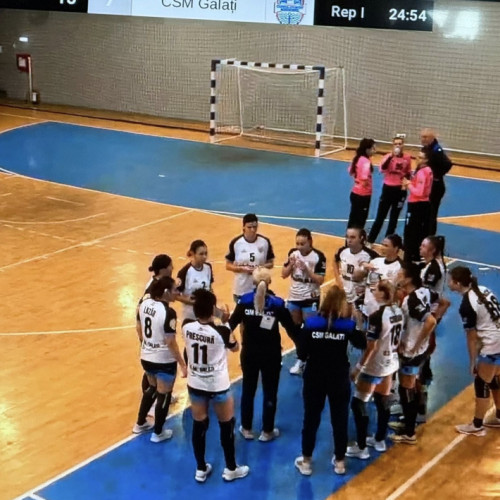CSM Galați ratează a treia înfrângere consecutivă în handbal la Tg. Jiu