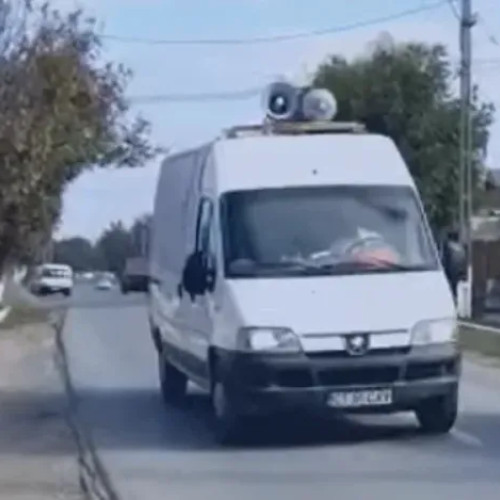 Locuitorii din cartierele clujene se plâng de zgomotul provocat de mașinile cu megafon