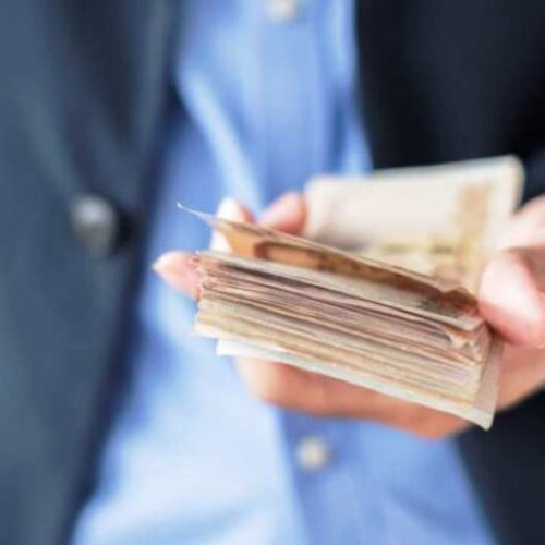 Lege nouă pentru pedepsirea cămătăriei, promulgată de președintele Nicușor Dan