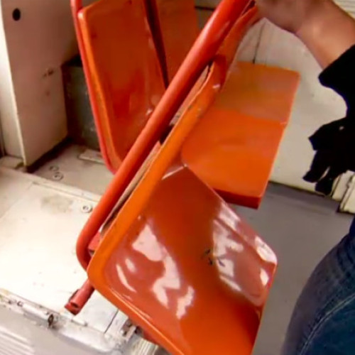 Primarul interimar promite uniforme noi pentru controlorii STB în ciuda nemulțumirilor bucureștenilor