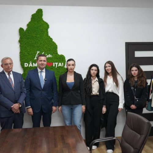 Consiliul Județean Dâmbovița lansează programul de internship 2025 pentru șapte tineri