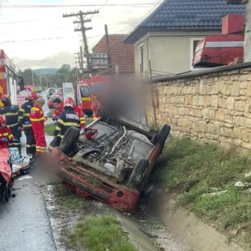 Un bărbat a murit după ce mașina s-a răsturnat în Borșa pe DJ 109
