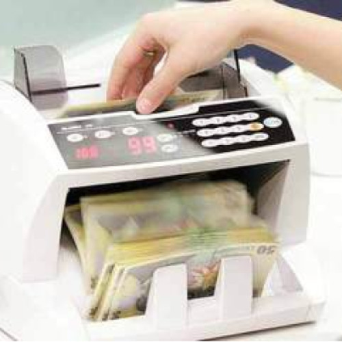 IRCC va urca la un nivel record în octombrie 2025, afectând 400.000 de români cu credite