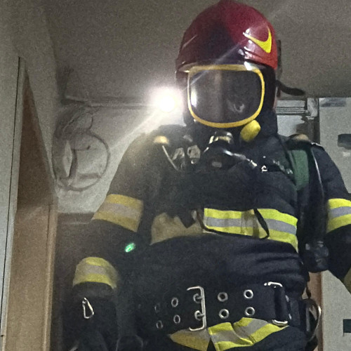 Incendiu la un apartament din Botoșani cauzat de o lumânare aprinsă