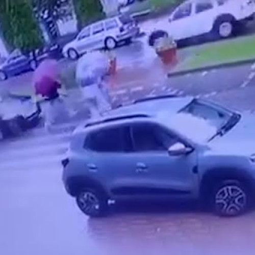 Doi copii din Dorohoi, grav răniți după ce au fost loviți pe trecerea de pietoni